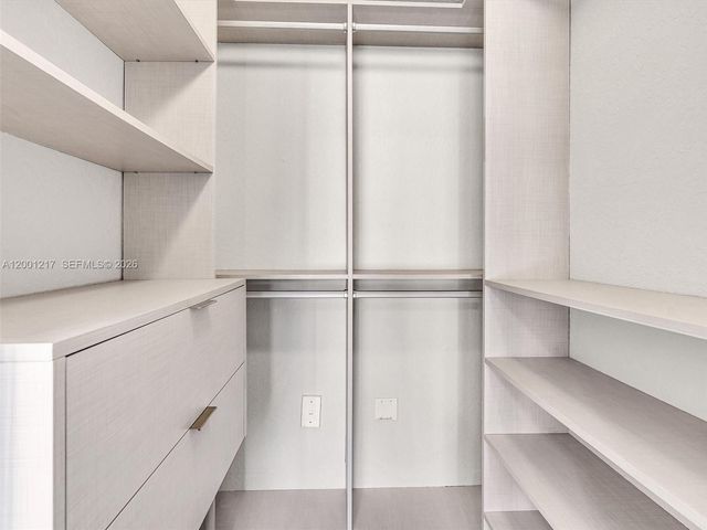 6001 SW 70th St 313, South Miami, FL 33143