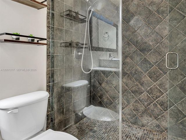 6001 SW 70th St 313, South Miami, FL 33143