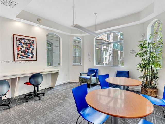 6001 SW 70th St 313, South Miami, FL 33143