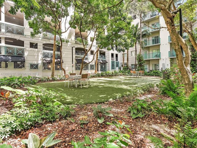 6001 SW 70th St 313, South Miami, FL 33143