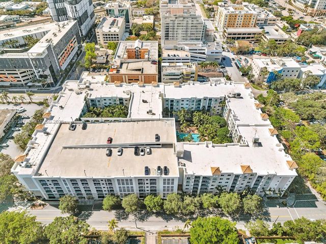 6001 SW 70th St 313, South Miami, FL 33143