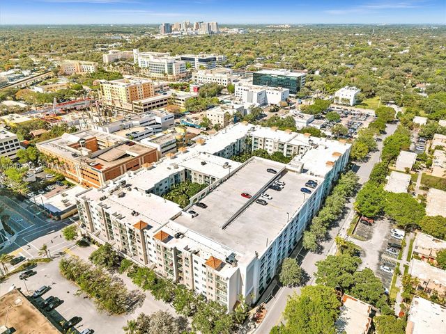 6001 SW 70th St 313, South Miami, FL 33143