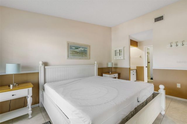 4514 WEYBRIDGE 54, Sarasota, FL 34235