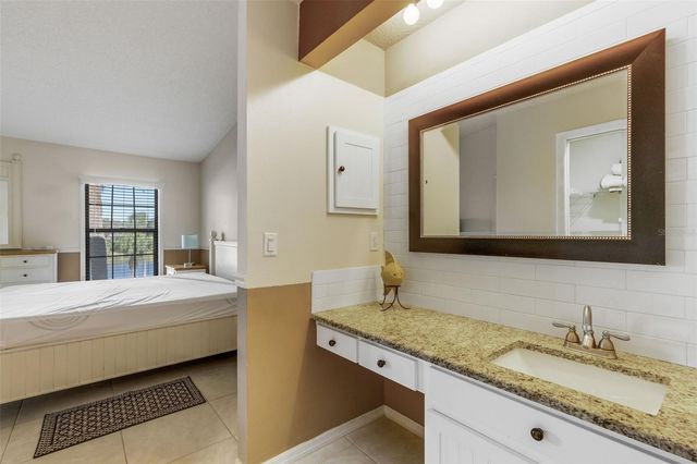 4514 WEYBRIDGE 54, Sarasota, FL 34235