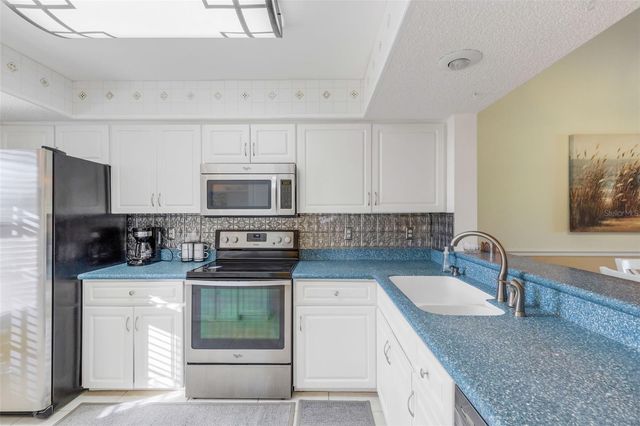 4514 WEYBRIDGE 54, Sarasota, FL 34235