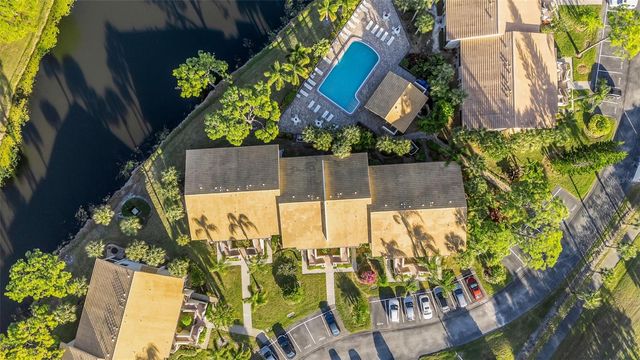 4514 WEYBRIDGE 54, Sarasota, FL 34235