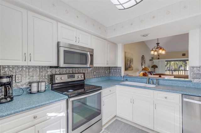 4514 WEYBRIDGE 54, Sarasota, FL 34235