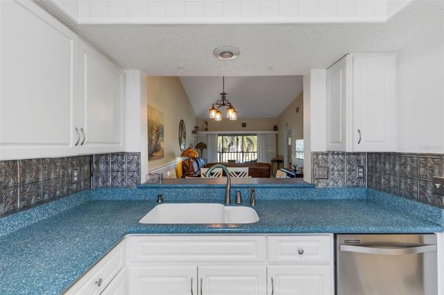 4514 WEYBRIDGE 54, Sarasota, FL 34235