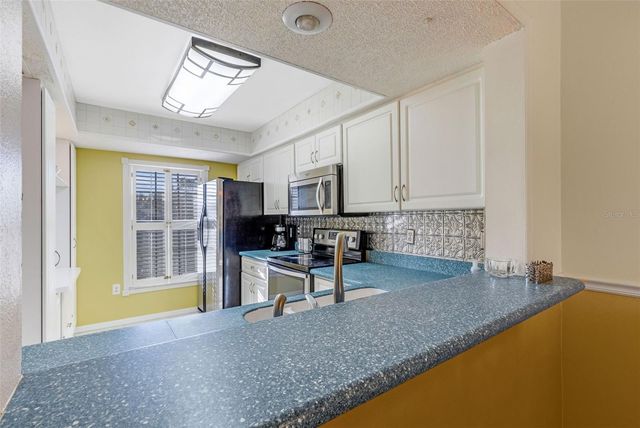 4514 WEYBRIDGE 54, Sarasota, FL 34235