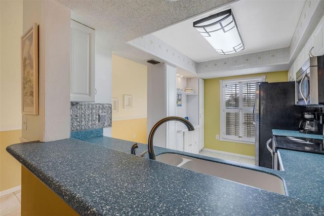 4514 WEYBRIDGE 54, Sarasota, FL 34235