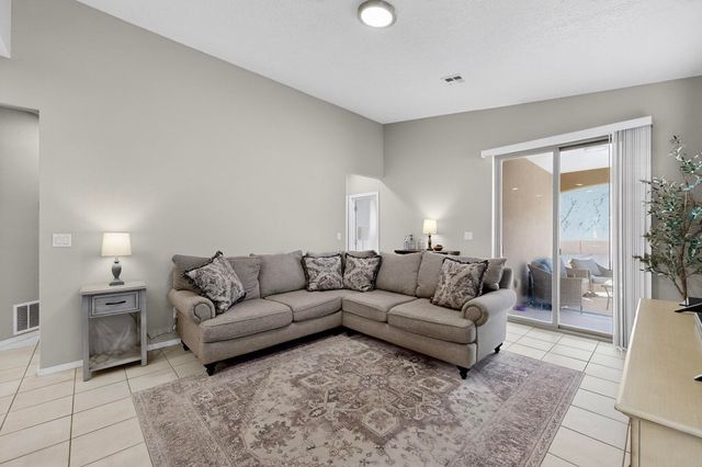 1831 Tesoro Loop NW, Los Lunas, NM 87031