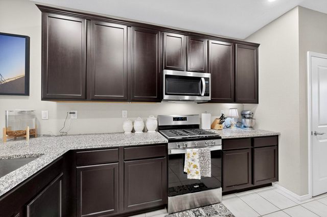 1831 Tesoro Loop NW, Los Lunas, NM 87031