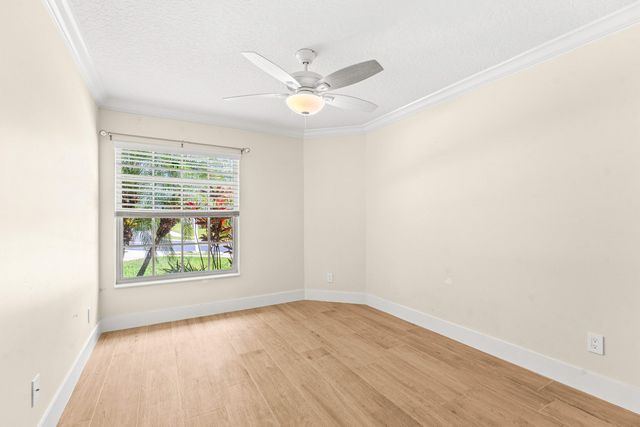 226 Moccasin Trail W, Jupiter, FL 33458