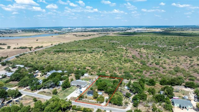 1950 Ash ST, San Marcos, TX 78666