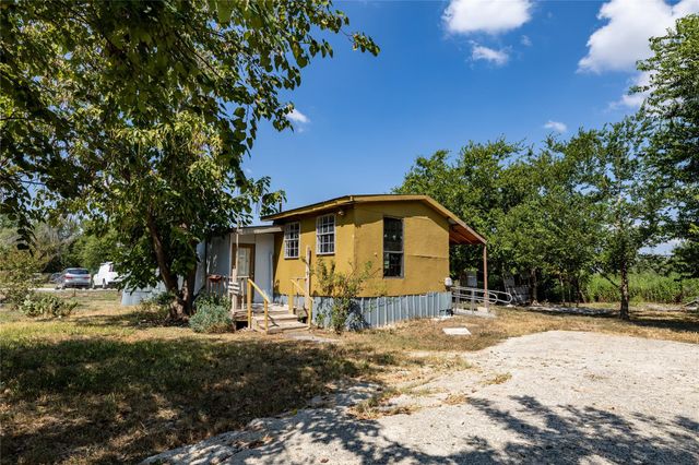 1950 Ash ST, San Marcos, TX 78666
