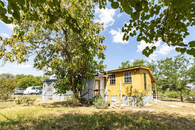 1950 Ash ST, San Marcos, TX 78666