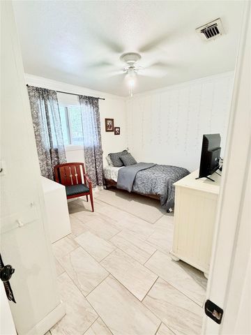 6027 Bluebell CIR, Austin, TX 78741