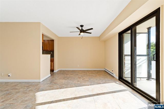 125 Prospect Avenue 5F, Hackensack, NJ 07601