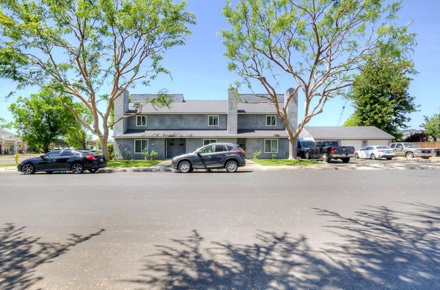 264 Osmun Avenue, Clovis, CA 93612