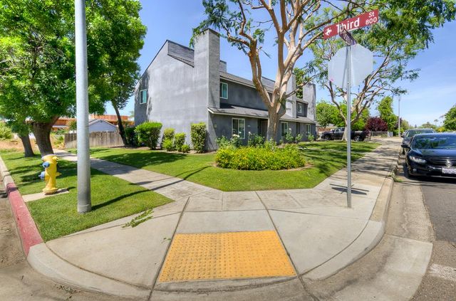 264 Osmun Avenue, Clovis, CA 93612