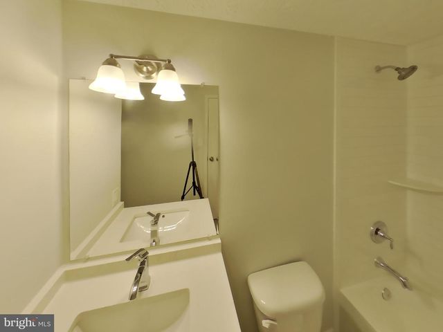 35 GREENLEAF RD, Baltimore, MD 21234