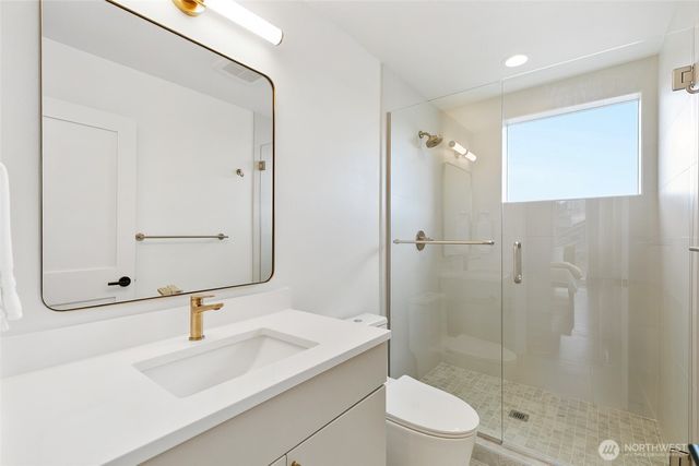 408 Aloha Street, Seattle, WA 98109