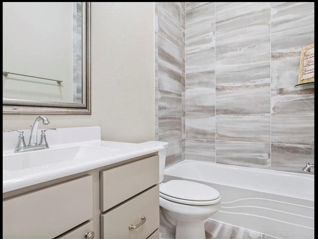 12146 Barkley Cove Drive, Texas City, TX 77591