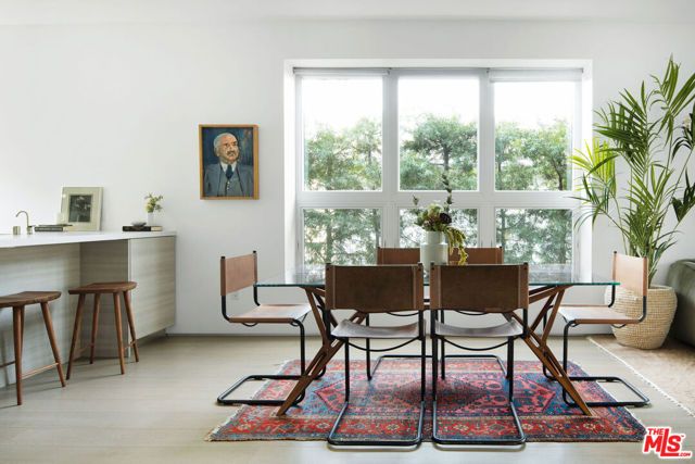 927 Hyperion Avenue, Los Angeles, CA 90029