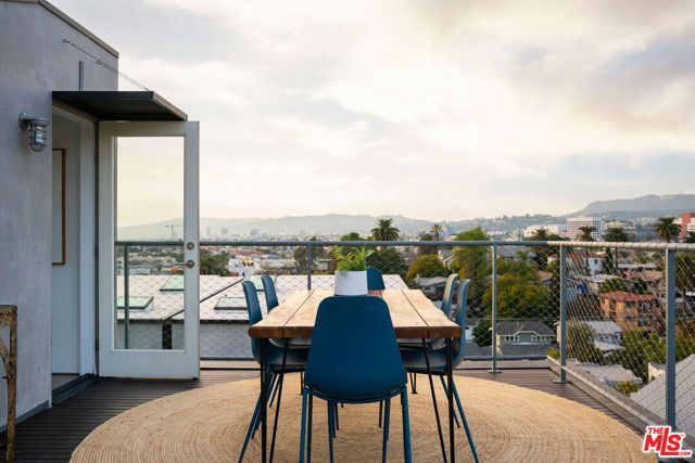 927 Hyperion Avenue, Los Angeles, CA 90029