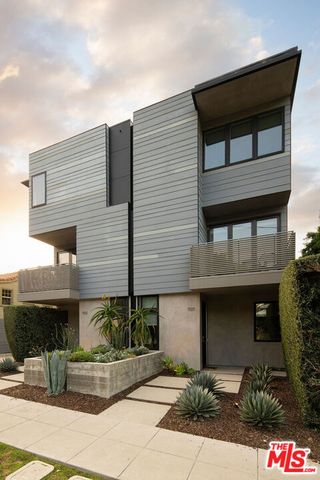 927 Hyperion Avenue, Los Angeles, CA 90029