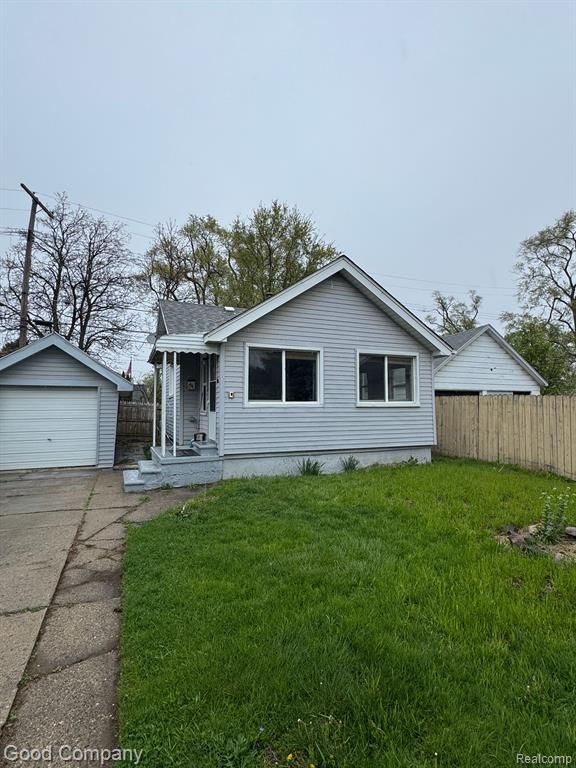 320 Chestnut Avenue, Hazel Park, MI 48030