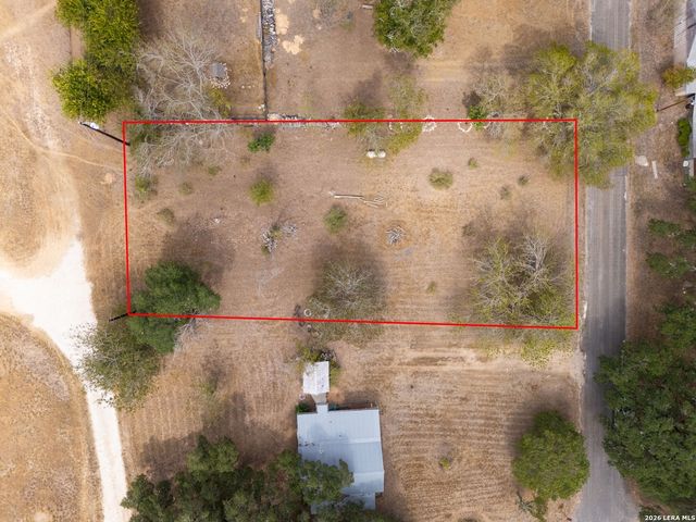 3 Elm St, Blanco, TX 78606