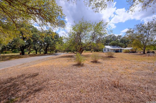 3 Elm St, Blanco, TX 78606