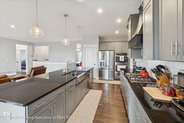 2616 Navigator Lane, Lansing, MI 48911