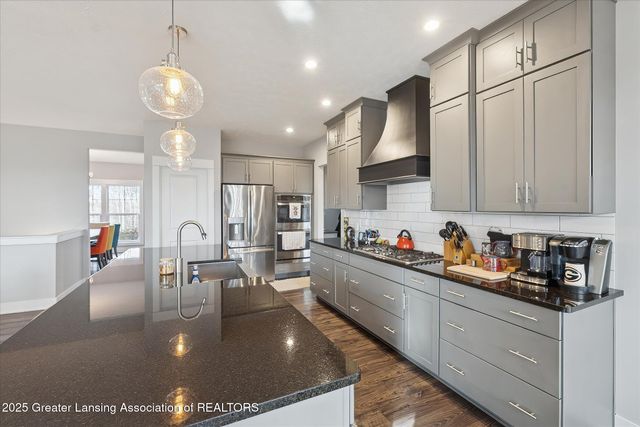 2616 Navigator Lane, Lansing, MI 48911