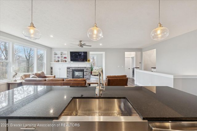 2616 Navigator Lane, Lansing, MI 48911