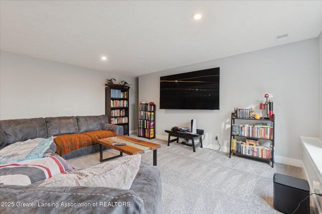 2616 Navigator Lane, Lansing, MI 48911