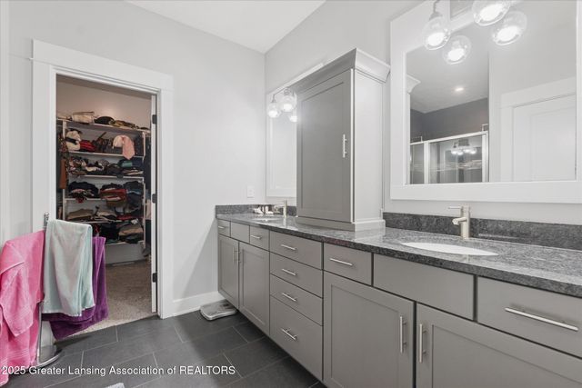 2616 Navigator Lane, Lansing, MI 48911