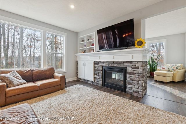 2616 Navigator Lane, Lansing, MI 48911