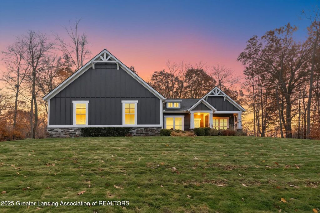 2616 Navigator Lane, Lansing, MI 48911