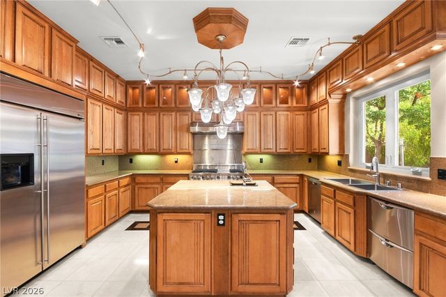 9308 Canyon Classic Drive, Las Vegas, NV 89144