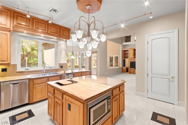 9308 Canyon Classic Drive, Las Vegas, NV 89144