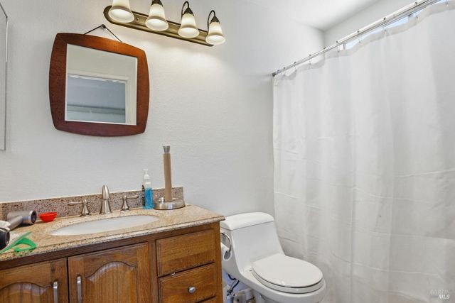 1407 Georgia Ct, Rohnert Park, CA 94928