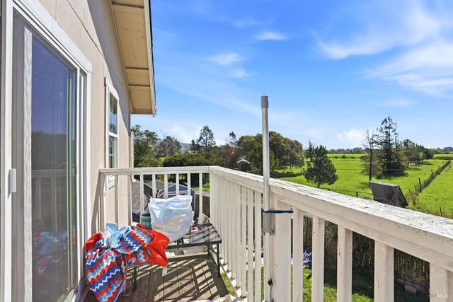 1407 Georgia Ct, Rohnert Park, CA 94928