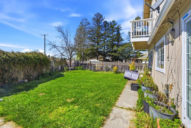 1407 Georgia Ct, Rohnert Park, CA 94928