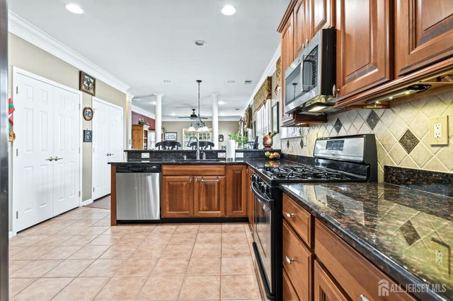 6 Stony Path Drive, South Brunswick, NJ 08810