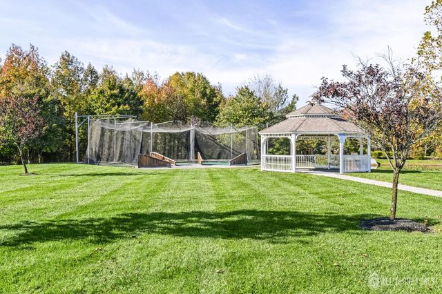 6 Stony Path Drive, South Brunswick, NJ 08810