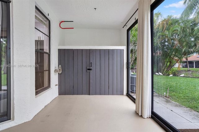 385 NW 36th Ave, Deerfield Beach, FL 33442