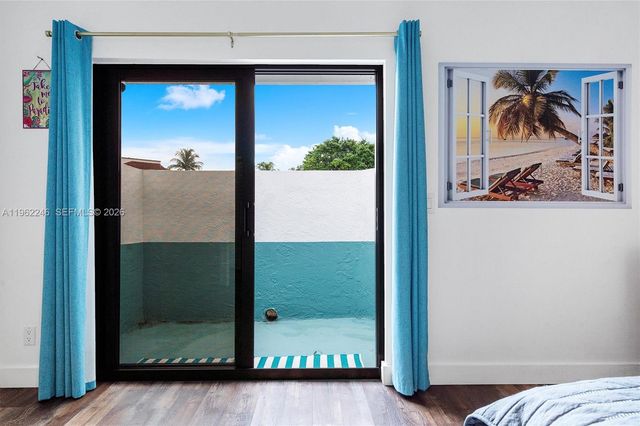 385 NW 36th Ave, Deerfield Beach, FL 33442