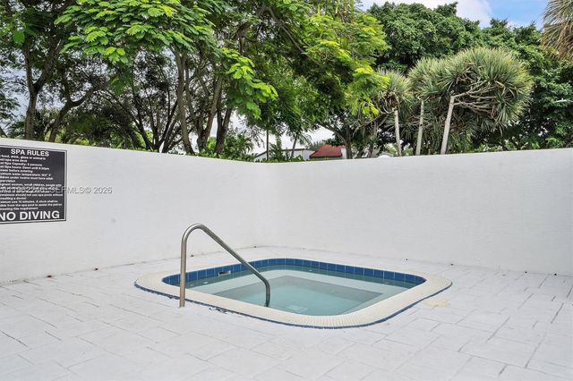 385 NW 36th Ave, Deerfield Beach, FL 33442